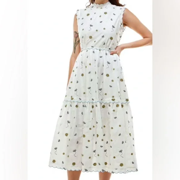Saint Geraldine | Dresses | Bees And Floral Embroidered Print Dress |  Poshmark